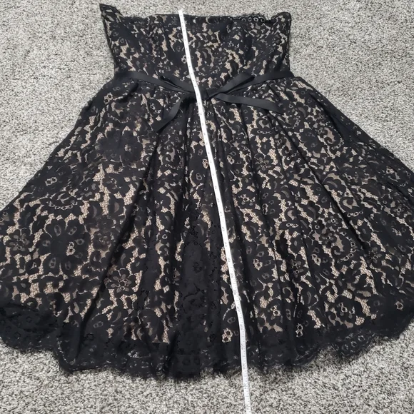 Neimans/Target Lace Strapless Dress - Picture 13 of 16